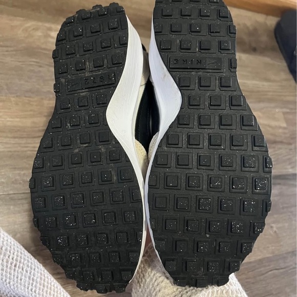 Women’s Nike Waffle Debut shoes size 7 - Picture 4 of 6